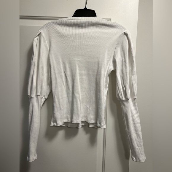 Veronica Beard White ribbed sweater with pour sleeves, size small - Picture 8 of 9